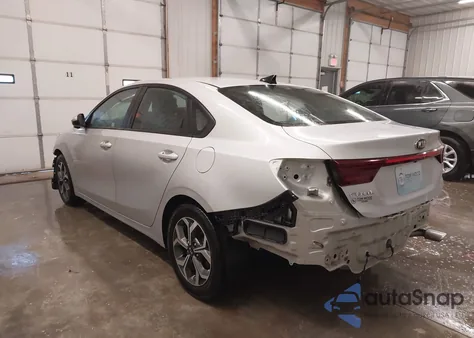 2021 Kia Forte Lxs из США, поврежденный, VIN 3KPF24AD7ME333788